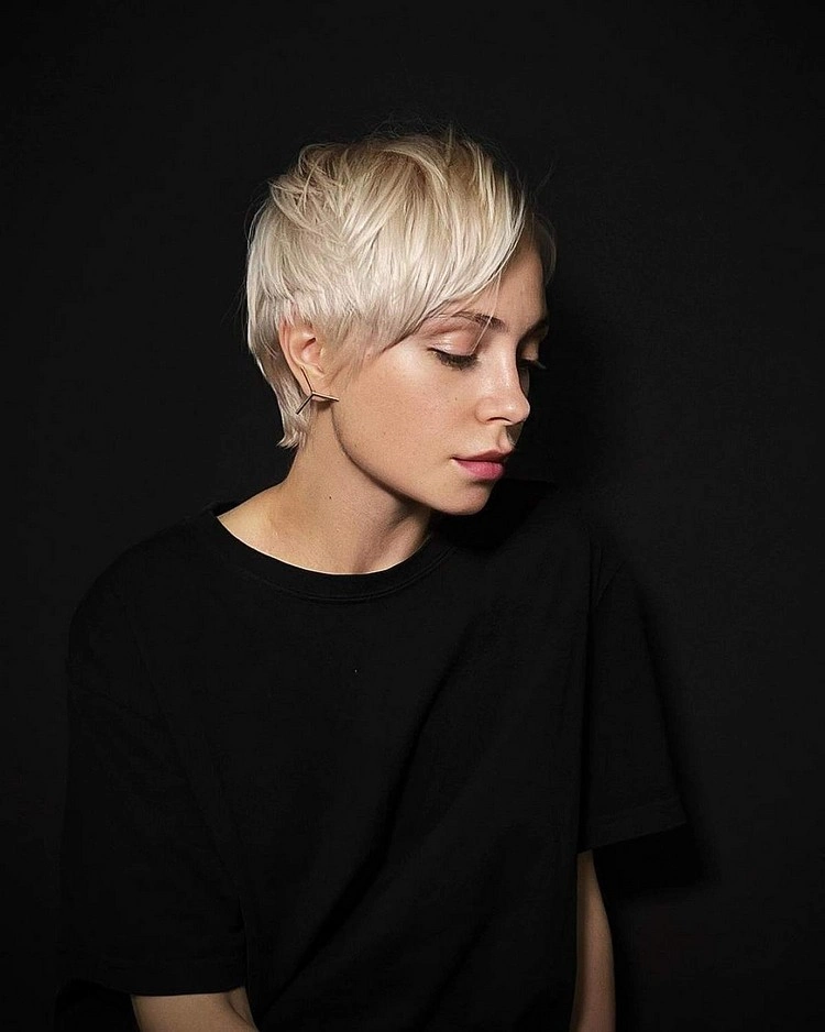 Face Framing Blond Pixie with Layers