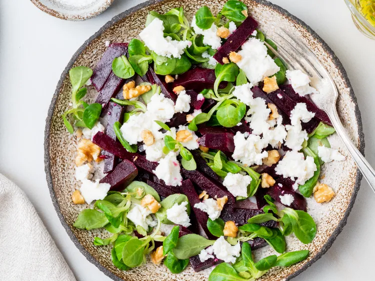 Rote Bete Salat mit Ziegenkäse leichte Salat Rezepte Abendessen