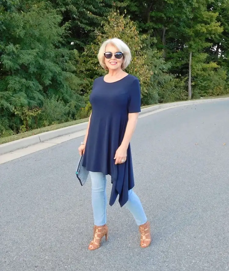 Skinny Jeans Outfit für Frauen ab 60