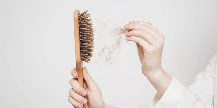 Was passiert genau mit Ihrem Haar in der Menopause