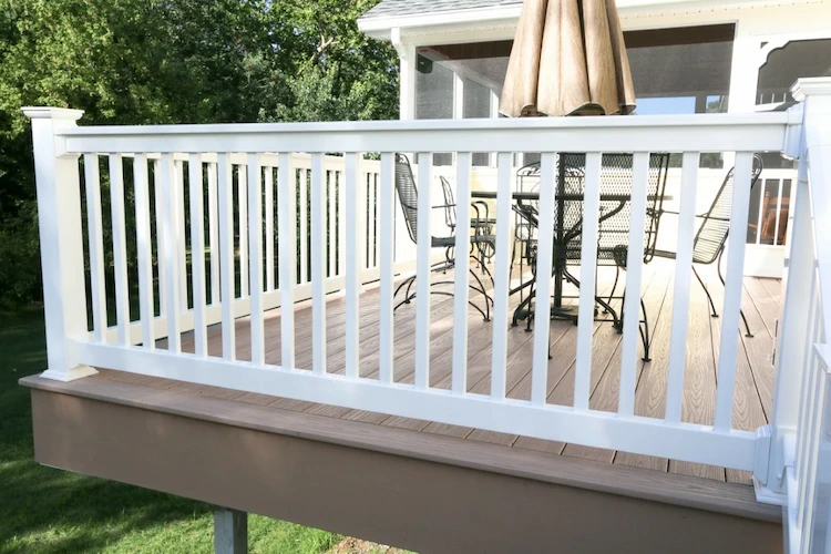 How to care for the plastic railings with home remedies