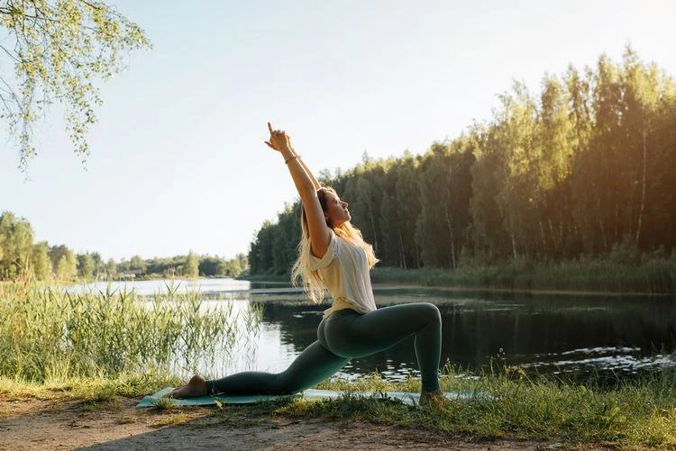 Yoga hilft, den Körper und die Seele zu heilen