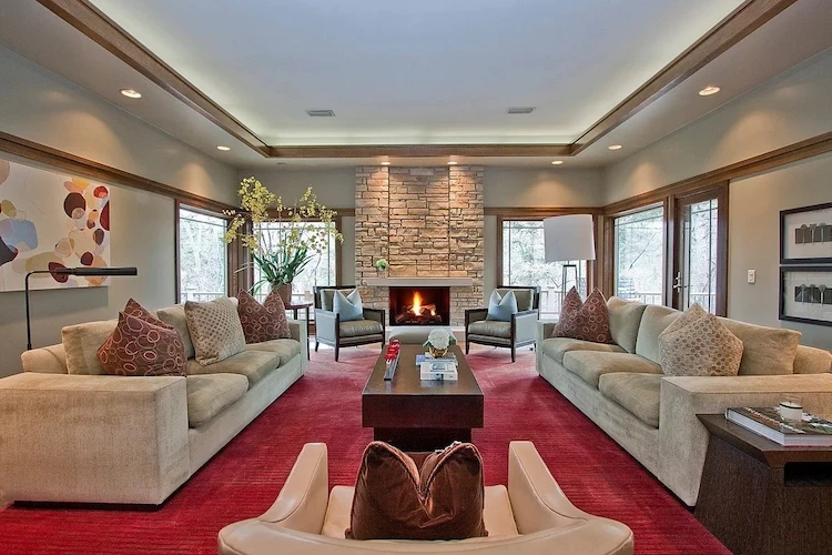 akzentfarben mit luxuriösem flair für den teppichboden im wohnzimmer wählen und kontrastierend gestalten