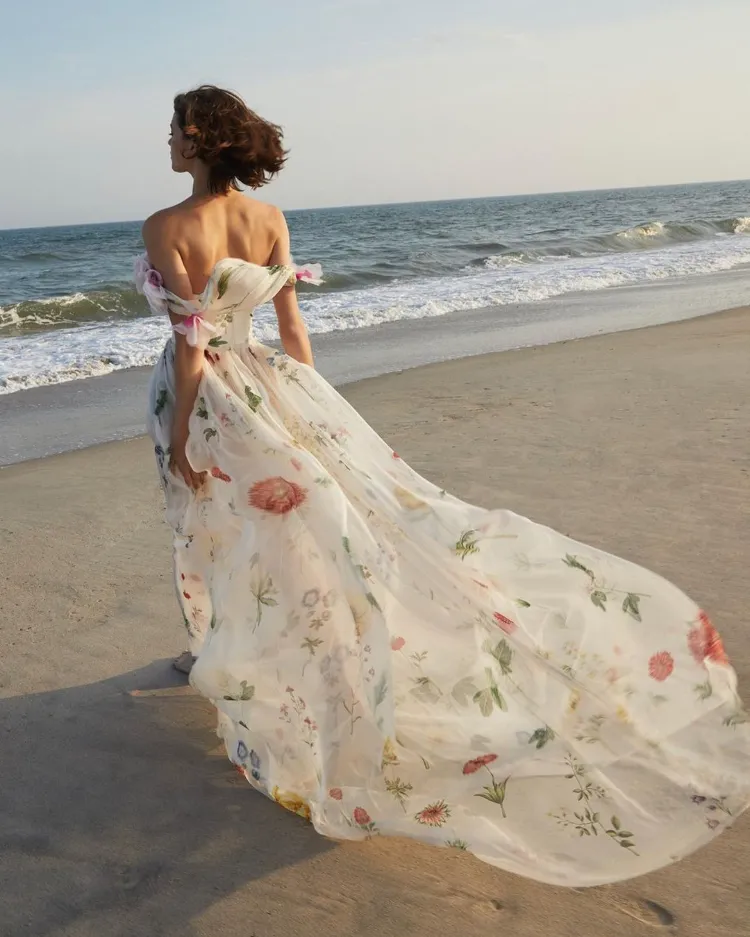 florale Hochzeitskleider Trend 2023 Alternative zum Brautkleid