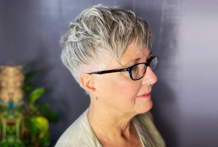 Hairstyle for gray thin hair - the pixie cut
