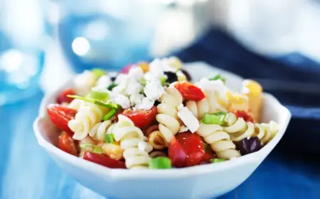 griechischer Nudelsalat Rezept One Pot Pasta Feta vegetarisch