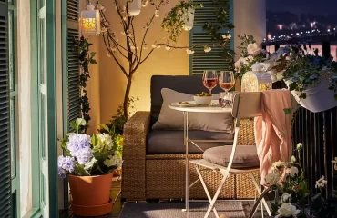 Kompakte und stilvolle Ikea Balkonmöbel 2023 als Inspiration für romantische Gestaltung des Außenraums