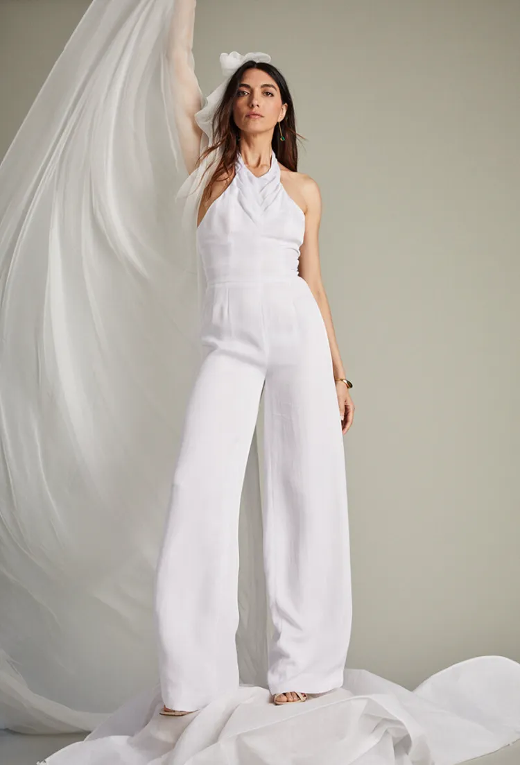 weißer Jumpsuit Alternative zum Brautkleid Brautmode Trends 2023