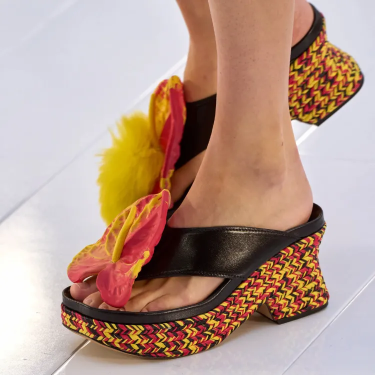 flip flops with heels spring shoe trends 2023