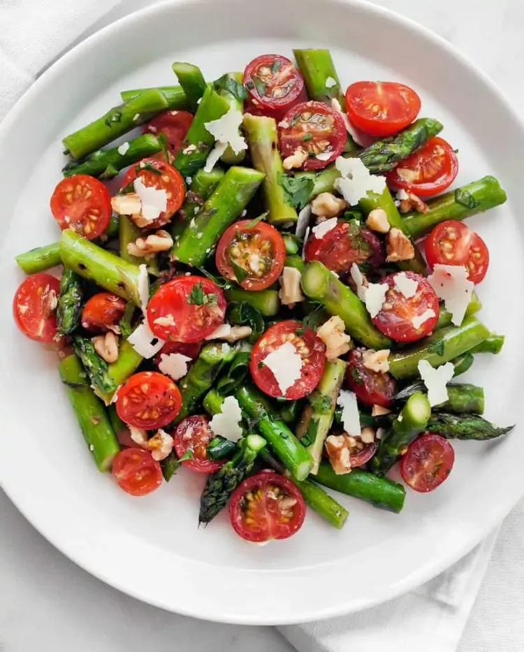simple and quick appetizers for easter salad with green asparagus and feta