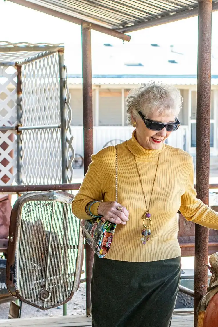 Elegante Strickjacken und Blusen für 80-Jährige