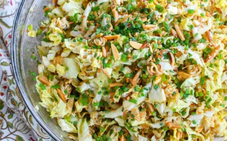 friss dich dumm salat rezept chinakohlsalat mit ramen nudeln und mandeln