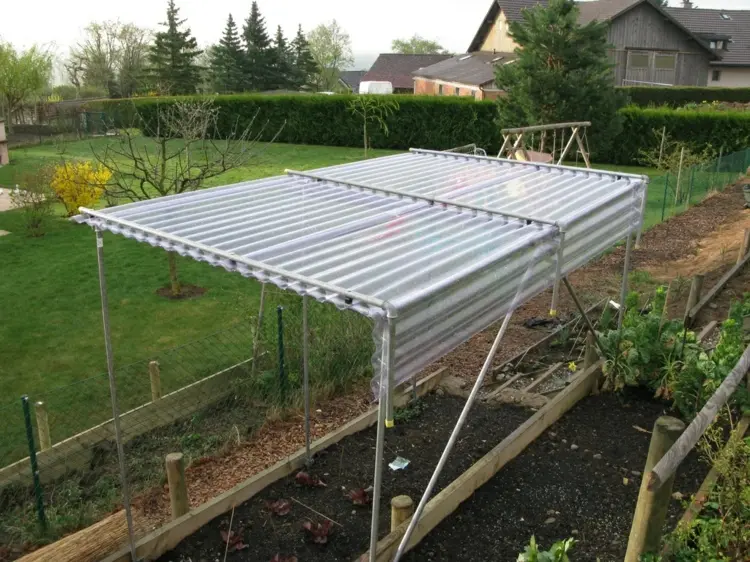 Tomatenüberdachung für den Garten - DIY Projekt für Hobbygärtner