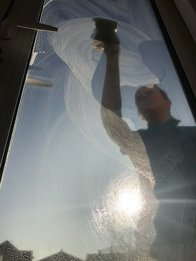 Fensterscheiben reinigen mit effektiven Hausmitteln