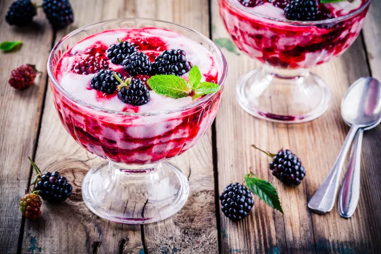 fruchtiges mascarpone dessert im glas rezept muttertag dessert im glas