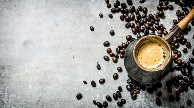 Gebrühter Kaffee als Spritzmittel bei Nacktschnecken - Schädlich auch für Nützlinge