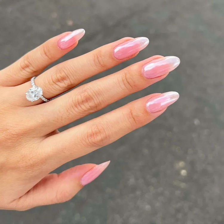 baby pink nails nageltrend sommer chrome nails nageldesign 2023