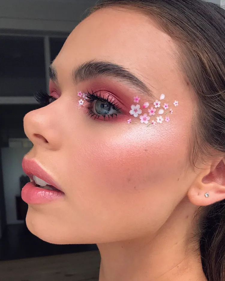 festival make up 2023 neon lidschatten trends sommer