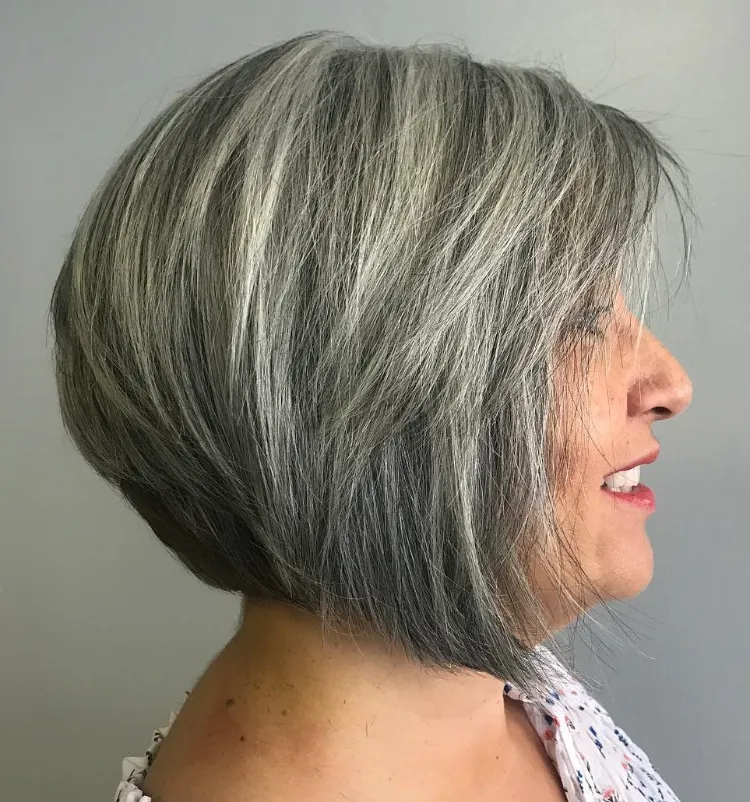 graue haare mit strähnchen aufpeppen micro bob ab 60