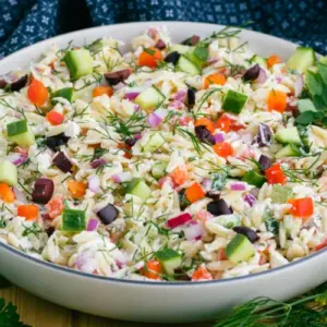 kritharaki salat mit feta griechische salate rezepte leichtes mittagessen sommer