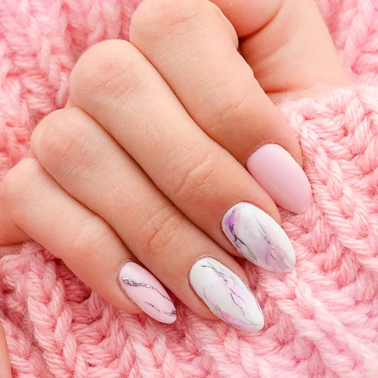 marble nails selber machen baby pink nails trend sommer 2023