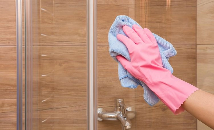 How to protect surfaces from hard water stains