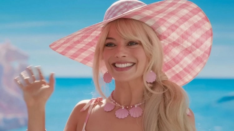 Barbie-Blond ist einer der heißesten Haarfarben-Trends für Sommer 2023