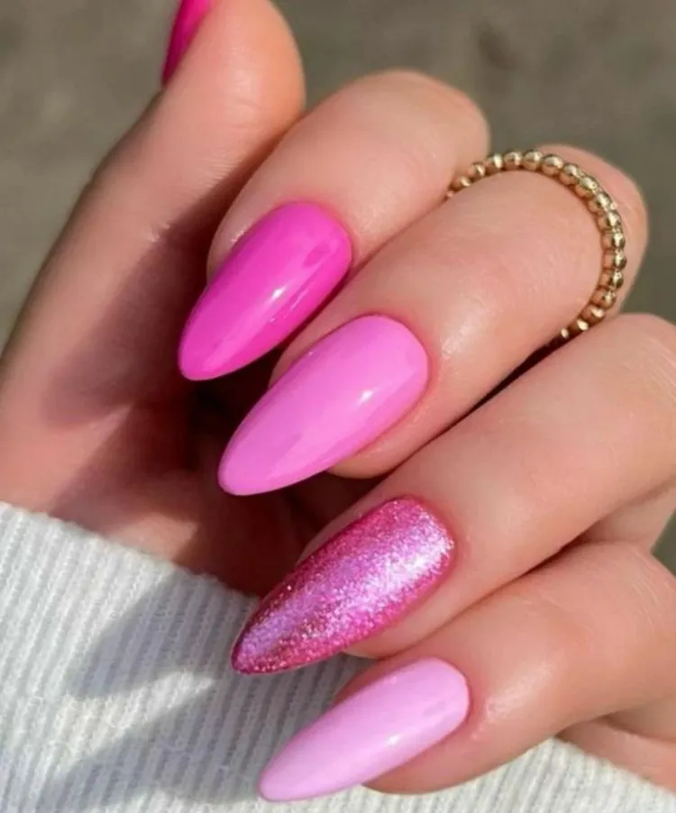 barbie nails nageltrend hot pink nageldesign sommer 2023