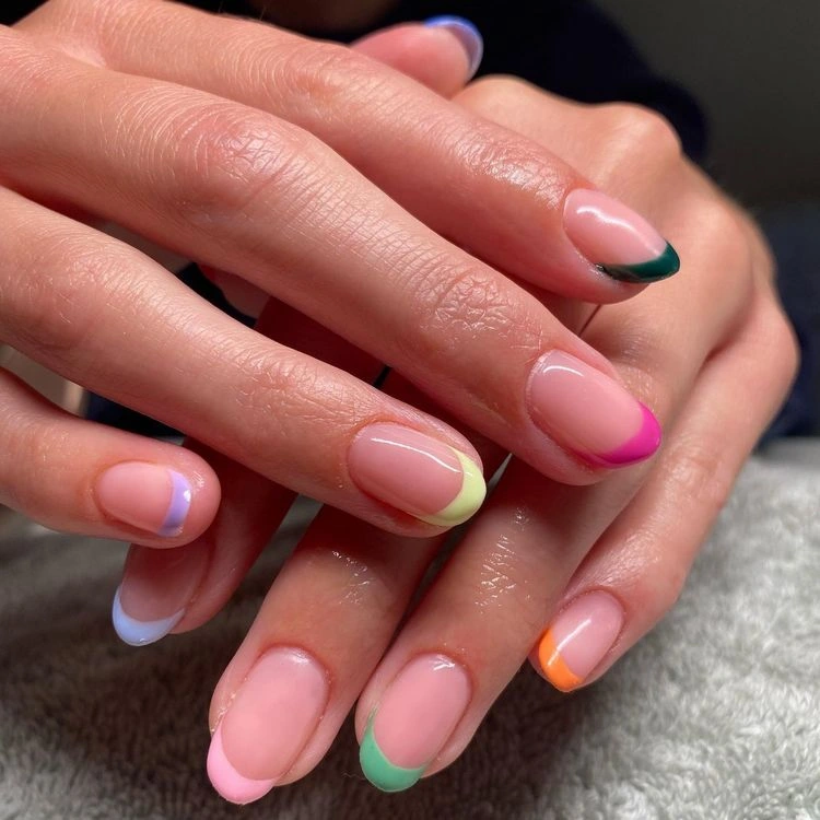Bunte French Tips