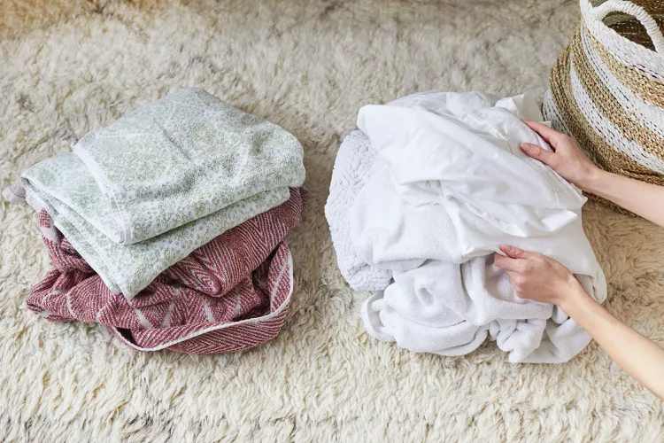 handtücher und bettwäsche aussortieren