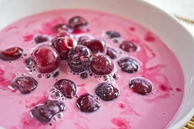 kirschen rezepte nachtisch kirschsuppe mit klüte rezept