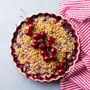 kirschen rezepte saftiger sauerkirschkuchen mit streuseln und pudding