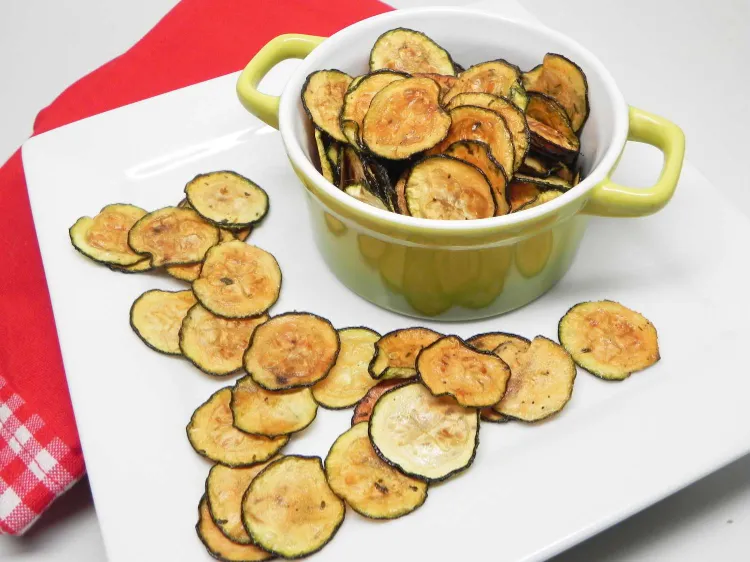 knusprige zucchini chips airfryer kalorienarme snacks zum abnehmen