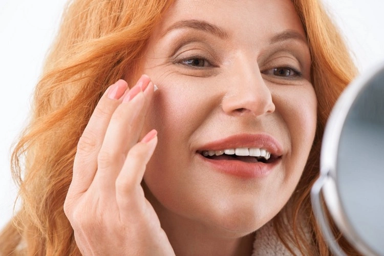 Make-up für reife Frauen - Nützliche Sommer-Tipps