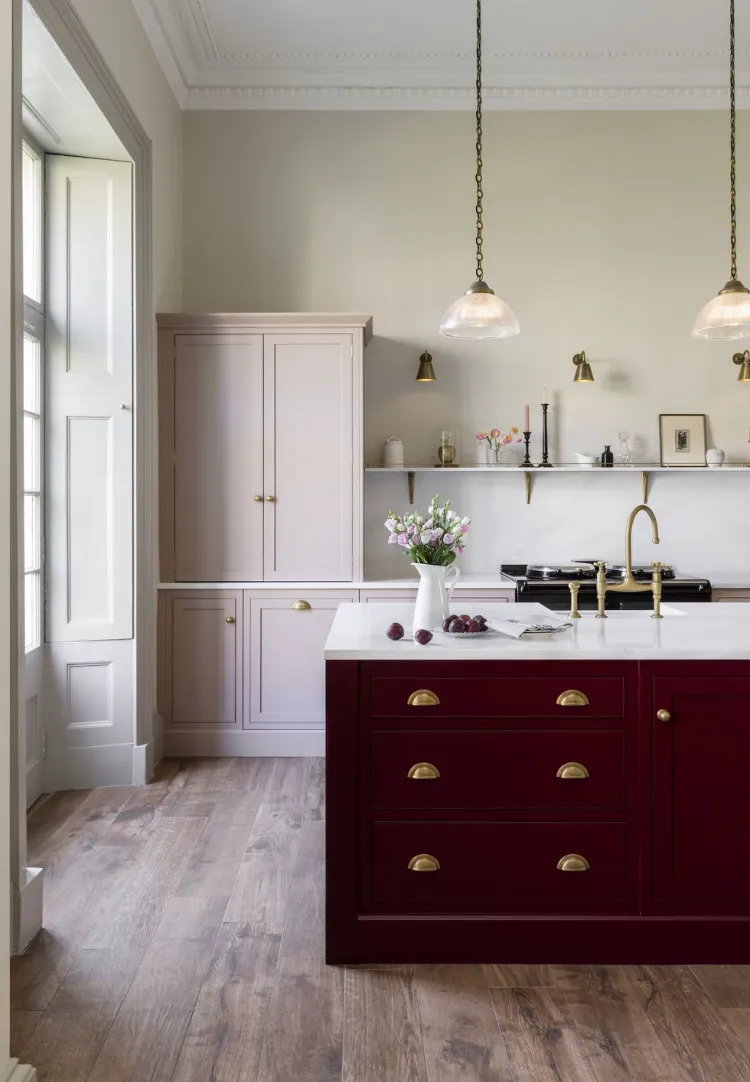 minimalistische pinke küche einrichten trendfarben 2023
