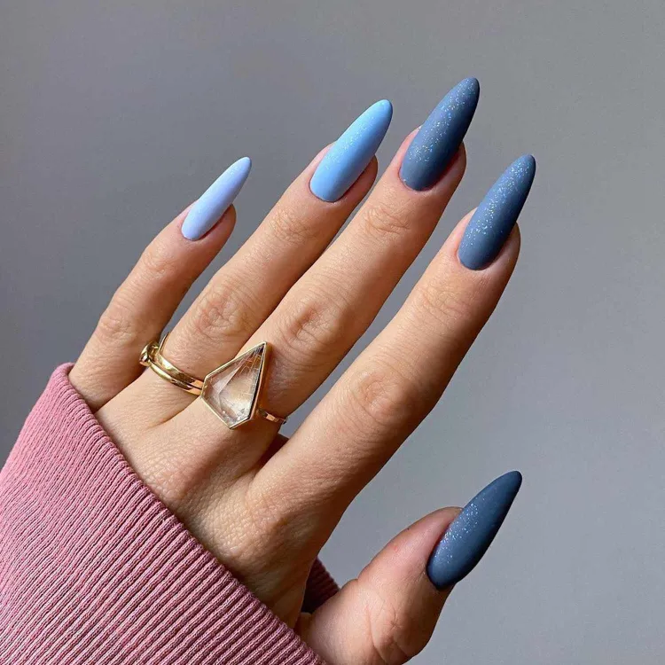 ocean blue nails trend nagelfarbe für sommer 2023