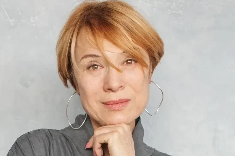 pixie bob trendfrisur sommer 2023 moderne frisuren frauen ab 50