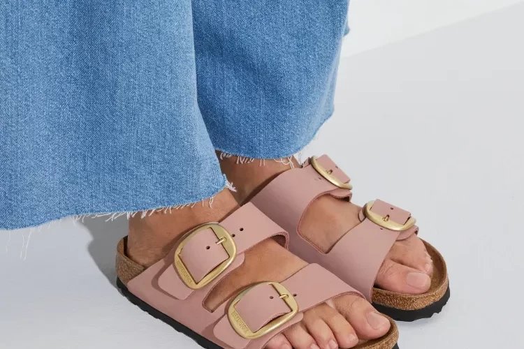 rosè birkenstocks modetrend sommer 2023 wie birkenstock kombinieren