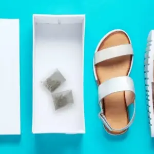 Sandalen stinken - mithilfe dieser Tipps und Tricks können Sie den Geruch erfolgreich entfernen
