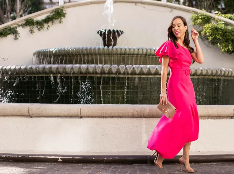 trendfarbe hot pink kombinieren im sommer festliche kleider zur hochzeit gäste