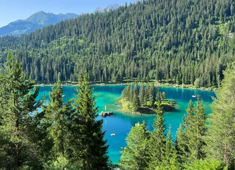Caumasee Aktivitäten im Sommer die schönsten Seen in der Schweiz