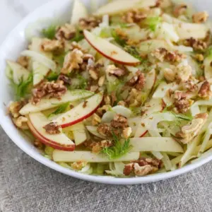 Einfaches Rezept für Fenchelsalat mit Apfel