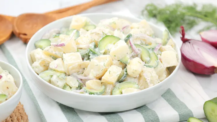 Kartoffel-Gurkensalat mit Joghurt-Dressing Kartoffelsalat Varianten