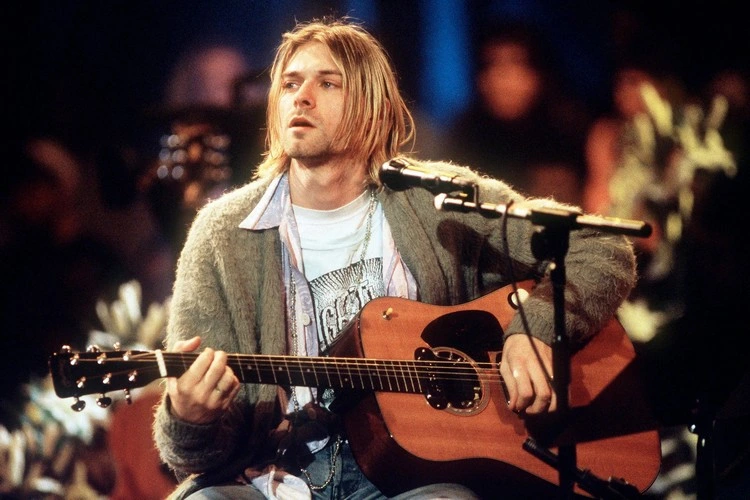 Kurt Cobain nahm eine Weste, das man meist bei Großeltern sieht, und machte sie cool