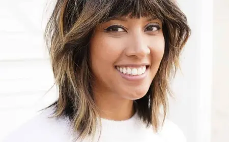 Layered Long Bobs 2023 in Braun und mit Highlights sind sehr modisch