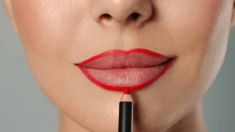 lipliner richtig auftragen anleitung wie schmale lippen schminken
