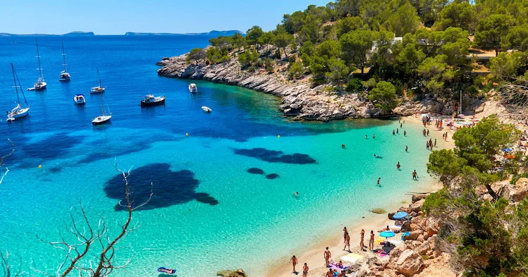 Spanien ist ein beliebtes Reiseziel im Sommer