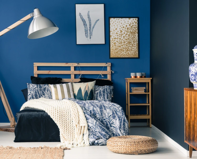 varianten von dunkelblau als geeignete wandfarben für schlafzimmer in betracht ziehen