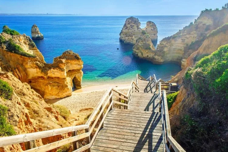 Warum Portugal für Strandurlaub wählen?