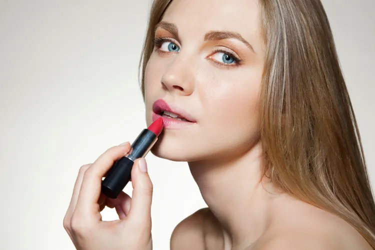 wie schmale lippen schminken lipliner richtig auftragen